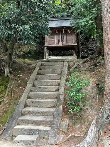 敢國神社の末社・摂社