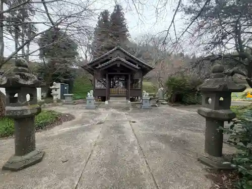 大浦神社の{uncategorized: "未分類", other: "その他", undefined: "問題あり", building: "その他建物", grave: "お墓", sacred_gate: "鳥居", guardian: "狛犬", statue: "像", buddha: "仏像", history: "歴史", nature: "自然", garden: "庭園", animal: "動物", pagoda: "塔", temizu: "手水舎", mountain_gate: "山門・神門", sanctuary: "本殿・本堂", subordinate: "末社・摂社", art: "芸術", scenery: "景色", jizo: "地蔵", ema: "絵馬", goshuin: "御朱印", omikuji: "おみくじ", items: "授与品その他", amulet: "お守り", goshuincho: "御朱印帳", eats: "食事", festival: "お祭り", votive_dance: "神楽", shichigosan: "七五三参", wedding: "結婚式", experience: "体験その他", initially: "初詣", around: "周辺", anti_infection: "感染症対策"}