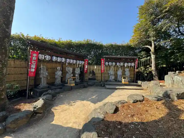 中野沼袋氷川神社の{uncategorized: "未分類", other: "その他", undefined: "問題あり", building: "その他建物", grave: "お墓", sacred_gate: "鳥居", guardian: "狛犬", statue: "像", buddha: "仏像", history: "歴史", nature: "自然", garden: "庭園", animal: "動物", pagoda: "塔", temizu: "手水舎", mountain_gate: "山門・神門", sanctuary: "本殿・本堂", subordinate: "末社・摂社", art: "芸術", scenery: "景色", jizo: "地蔵", ema: "絵馬", goshuin: "御朱印", omikuji: "おみくじ", items: "授与品その他", amulet: "お守り", goshuincho: "御朱印帳", eats: "食事", festival: "お祭り", votive_dance: "神楽", shichigosan: "七五三参", wedding: "結婚式", experience: "体験その他", initially: "初詣", around: "周辺", anti_infection: "感染症対策"}