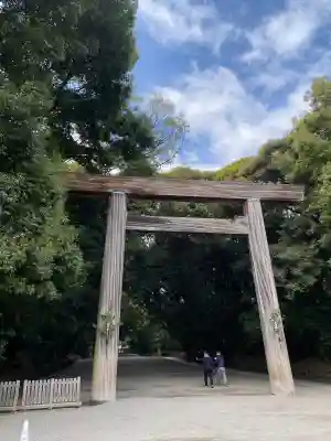 熱田神宮の{uncategorized: "未分類", other: "その他", undefined: "問題あり", building: "その他建物", grave: "お墓", sacred_gate: "鳥居", guardian: "狛犬", statue: "像", buddha: "仏像", history: "歴史", nature: "自然", garden: "庭園", animal: "動物", pagoda: "塔", temizu: "手水舎", mountain_gate: "山門・神門", sanctuary: "本殿・本堂", subordinate: "末社・摂社", art: "芸術", scenery: "景色", jizo: "地蔵", ema: "絵馬", goshuin: "御朱印", omikuji: "おみくじ", items: "授与品その他", amulet: "お守り", goshuincho: "御朱印帳", eats: "食事", festival: "お祭り", votive_dance: "神楽", shichigosan: "七五三参", wedding: "結婚式", experience: "体験その他", initially: "初詣", around: "周辺", anti_infection: "感染症対策"}