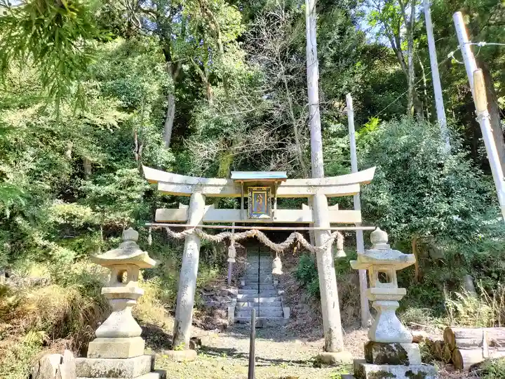 八幡宮社(千歳町毘沙門平松鎮座)の鳥居