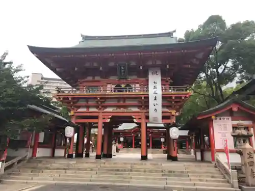生田神社の山門・神門