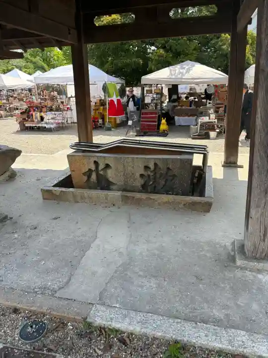 真宗大谷派名古屋別院の{uncategorized: "未分類", other: "その他", undefined: "問題あり", building: "その他建物", grave: "お墓", sacred_gate: "鳥居", guardian: "狛犬", statue: "像", buddha: "仏像", history: "歴史", nature: "自然", garden: "庭園", animal: "動物", pagoda: "塔", temizu: "手水舎", mountain_gate: "山門・神門", sanctuary: "本殿・本堂", subordinate: "末社・摂社", art: "芸術", scenery: "景色", jizo: "地蔵", ema: "絵馬", goshuin: "御朱印", omikuji: "おみくじ", items: "授与品その他", amulet: "お守り", goshuincho: "御朱印帳", eats: "食事", festival: "お祭り", votive_dance: "神楽", shichigosan: "七五三参", wedding: "結婚式", experience: "体験その他", initially: "初詣", around: "周辺", anti_infection: "感染症対策"}