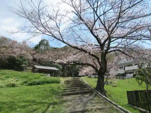 枚岡神社の庭園