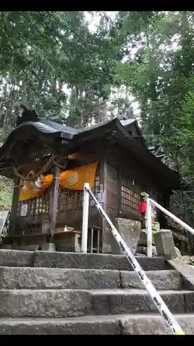 金持神社の本殿