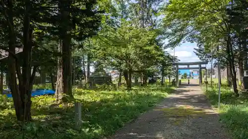 興国神社の庭園