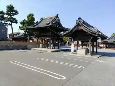 妙福寺の山門