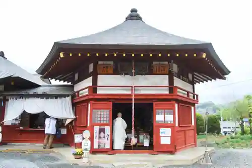 明智寺の本殿・本堂