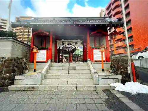 仙台大神宮の山門・神門