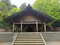 開拓神社の{uncategorized: "未分類", other: "その他", undefined: "問題あり", building: "その他建物", grave: "お墓", sacred_gate: "鳥居", guardian: "狛犬", statue: "像", buddha: "仏像", history: "歴史", nature: "自然", garden: "庭園", animal: "動物", pagoda: "塔", temizu: "手水舎", mountain_gate: "山門・神門", sanctuary: "本殿・本堂", subordinate: "末社・摂社", art: "芸術", scenery: "景色", jizo: "地蔵", ema: "絵馬", goshuin: "御朱印", omikuji: "おみくじ", items: "授与品その他", amulet: "お守り", goshuincho: "御朱印帳", eats: "食事", festival: "お祭り", votive_dance: "神楽", shichigosan: "七五三参", wedding: "結婚式", experience: "体験その他", initially: "初詣", around: "周辺", anti_infection: "感染症対策"}