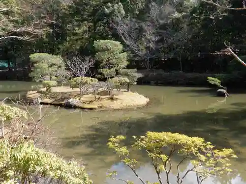 円成寺の庭園