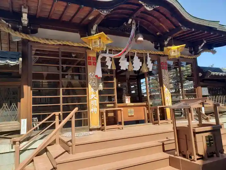 沙沙貴神社の本殿・本堂