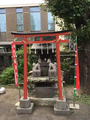 麻布氷川神社の末社