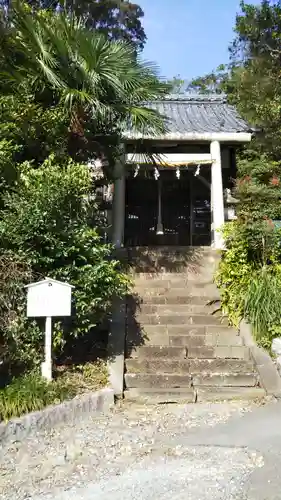 赤尾渋垂郡辺神社の鳥居