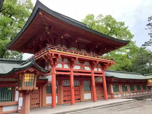 武蔵一宮氷川神社の山門・神門