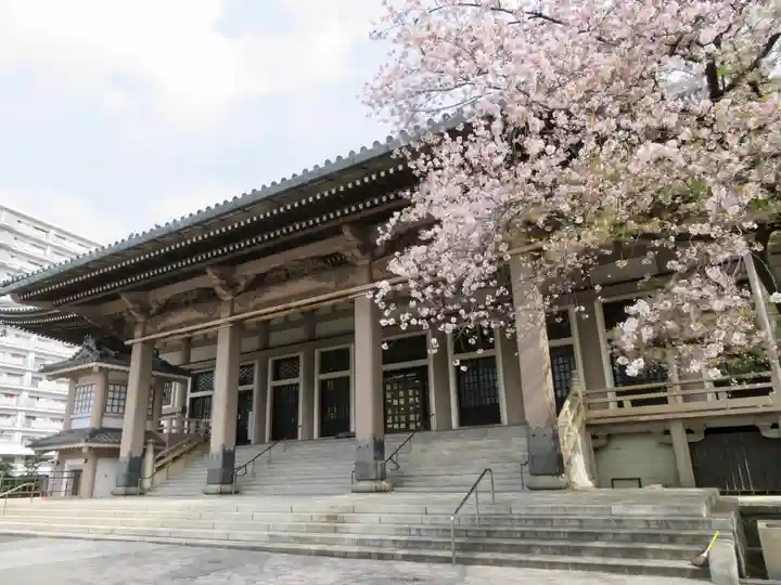 東本願寺の本殿・本堂