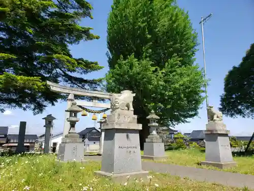 徳市神明社の狛犬