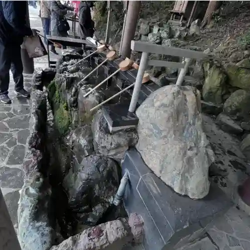 多度大社の{uncategorized: "未分類", other: "その他", undefined: "問題あり", building: "その他建物", grave: "お墓", sacred_gate: "鳥居", guardian: "狛犬", statue: "像", buddha: "仏像", history: "歴史", nature: "自然", garden: "庭園", animal: "動物", pagoda: "塔", temizu: "手水舎", mountain_gate: "山門・神門", sanctuary: "本殿・本堂", subordinate: "末社・摂社", art: "芸術", scenery: "景色", jizo: "地蔵", ema: "絵馬", goshuin: "御朱印", omikuji: "おみくじ", items: "授与品その他", amulet: "お守り", goshuincho: "御朱印帳", eats: "食事", festival: "お祭り", votive_dance: "神楽", shichigosan: "七五三参", wedding: "結婚式", experience: "体験その他", initially: "初詣", around: "周辺", anti_infection: "感染症対策"}