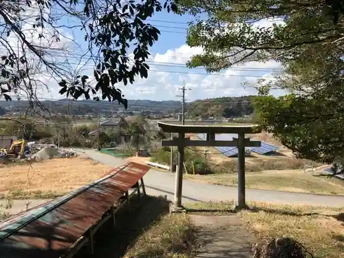 高根神社の鳥居