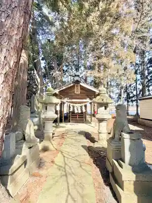 石鳥谷熊野神社の{uncategorized: "未分類", other: "その他", undefined: "問題あり", building: "その他建物", grave: "お墓", sacred_gate: "鳥居", guardian: "狛犬", statue: "像", buddha: "仏像", history: "歴史", nature: "自然", garden: "庭園", animal: "動物", pagoda: "塔", temizu: "手水舎", mountain_gate: "山門・神門", sanctuary: "本殿・本堂", subordinate: "末社・摂社", art: "芸術", scenery: "景色", jizo: "地蔵", ema: "絵馬", goshuin: "御朱印", omikuji: "おみくじ", items: "授与品その他", amulet: "お守り", goshuincho: "御朱印帳", eats: "食事", festival: "お祭り", votive_dance: "神楽", shichigosan: "七五三参", wedding: "結婚式", experience: "体験その他", initially: "初詣", around: "周辺", anti_infection: "感染症対策"}