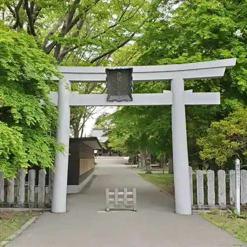 亀田八幡宮の鳥居