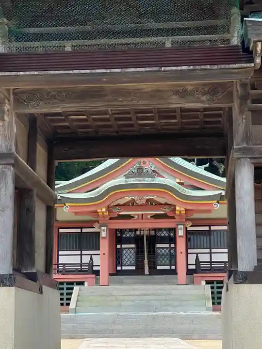 由良湊神社の山門・神門