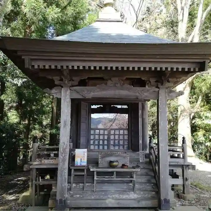 高館義経堂の本殿・本堂