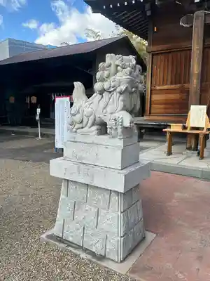 諏訪神社の狛犬