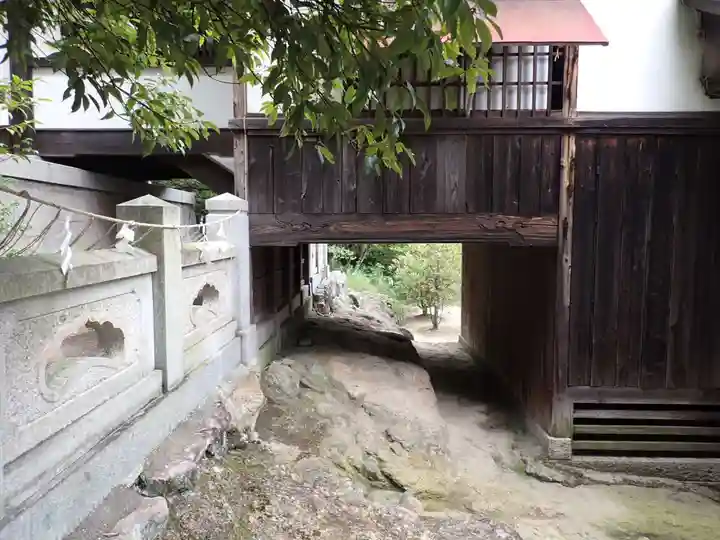 國分八幡宮の本殿・本堂