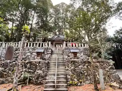 高岡神社の{uncategorized: "未分類", other: "その他", undefined: "問題あり", building: "その他建物", grave: "お墓", sacred_gate: "鳥居", guardian: "狛犬", statue: "像", buddha: "仏像", history: "歴史", nature: "自然", garden: "庭園", animal: "動物", pagoda: "塔", temizu: "手水舎", mountain_gate: "山門・神門", sanctuary: "本殿・本堂", subordinate: "末社・摂社", art: "芸術", scenery: "景色", jizo: "地蔵", ema: "絵馬", goshuin: "御朱印", omikuji: "おみくじ", items: "授与品その他", amulet: "お守り", goshuincho: "御朱印帳", eats: "食事", festival: "お祭り", votive_dance: "神楽", shichigosan: "七五三参", wedding: "結婚式", experience: "体験その他", initially: "初詣", around: "周辺", anti_infection: "感染症対策"}