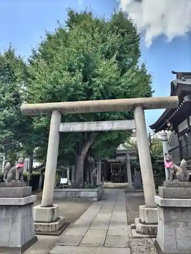 飛木稲荷神社の鳥居