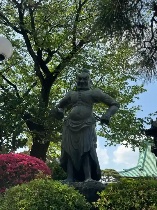 護国寺の{uncategorized: "未分類", other: "その他", undefined: "問題あり", building: "その他建物", grave: "お墓", sacred_gate: "鳥居", guardian: "狛犬", statue: "像", buddha: "仏像", history: "歴史", nature: "自然", garden: "庭園", animal: "動物", pagoda: "塔", temizu: "手水舎", mountain_gate: "山門・神門", sanctuary: "本殿・本堂", subordinate: "末社・摂社", art: "芸術", scenery: "景色", jizo: "地蔵", ema: "絵馬", goshuin: "御朱印", omikuji: "おみくじ", items: "授与品その他", amulet: "お守り", goshuincho: "御朱印帳", eats: "食事", festival: "お祭り", votive_dance: "神楽", shichigosan: "七五三参", wedding: "結婚式", experience: "体験その他", initially: "初詣", around: "周辺", anti_infection: "感染症対策"}