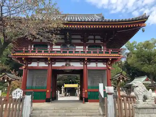 瀧泉寺（目黒不動尊）の山門