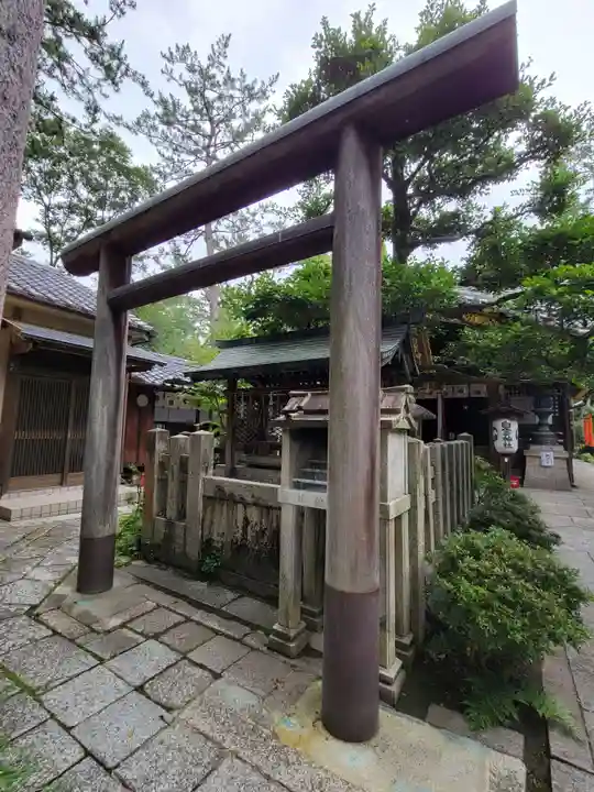 白雲神社の末社・摂社