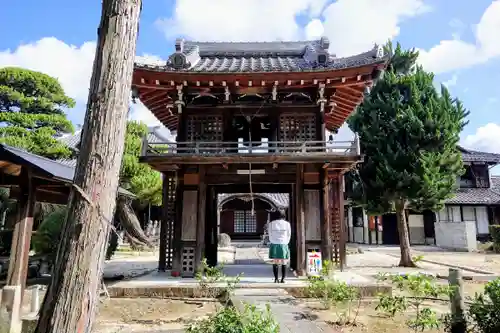 普明院の山門・神門