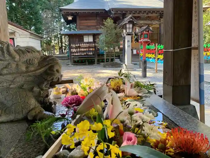 滑川神社 - 仕事と子どもの守り神の手水舎