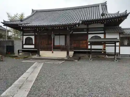 圓照寺の本殿・本堂