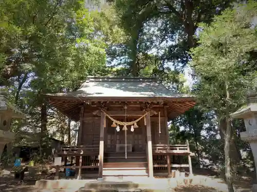 湯泉神社の本殿・本堂