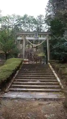 高藤神社の鳥居