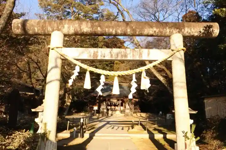 磯部稲村神社の{uncategorized: "未分類", other: "その他", undefined: "問題あり", building: "その他建物", grave: "お墓", sacred_gate: "鳥居", guardian: "狛犬", statue: "像", buddha: "仏像", history: "歴史", nature: "自然", garden: "庭園", animal: "動物", pagoda: "塔", temizu: "手水舎", mountain_gate: "山門・神門", sanctuary: "本殿・本堂", subordinate: "末社・摂社", art: "芸術", scenery: "景色", jizo: "地蔵", ema: "絵馬", goshuin: "御朱印", omikuji: "おみくじ", items: "授与品その他", amulet: "お守り", goshuincho: "御朱印帳", eats: "食事", festival: "お祭り", votive_dance: "神楽", shichigosan: "七五三参", wedding: "結婚式", experience: "体験その他", initially: "初詣", around: "周辺", anti_infection: "感染症対策"}
