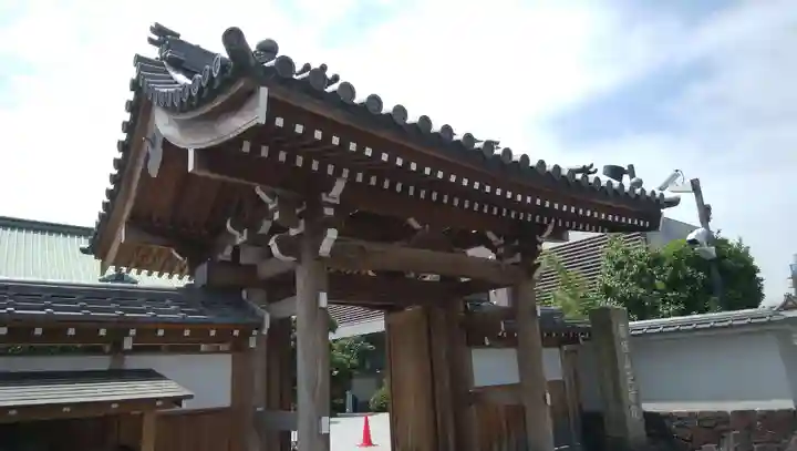 正藏院の山門・神門