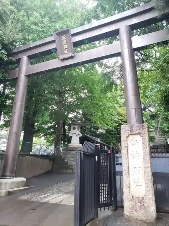 諏訪神社の鳥居