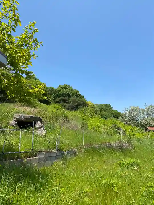 鳴滝不動の周辺