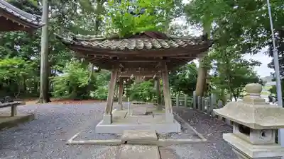 六所神社の手水舎
