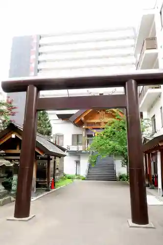 札幌祖霊神社の鳥居