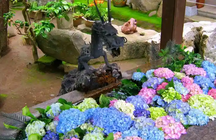 御嶽山神社の手水舎