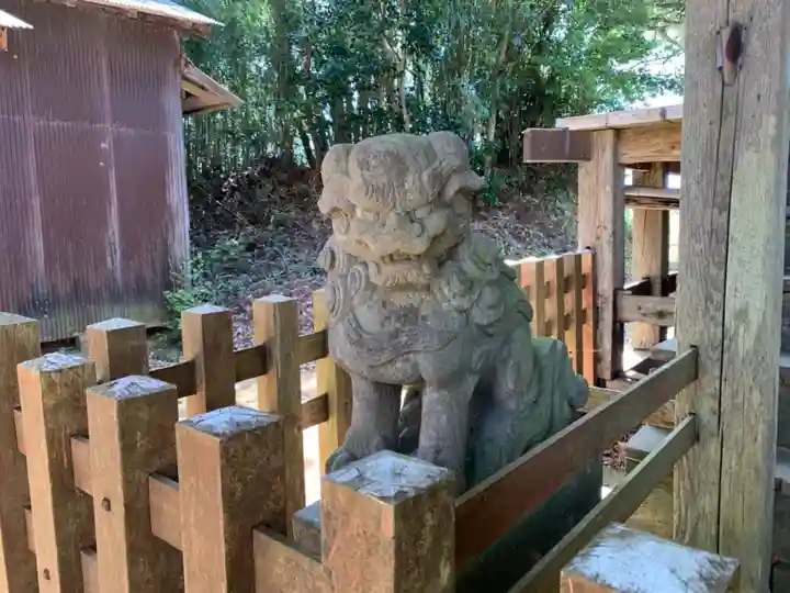 中谷神社の狛犬