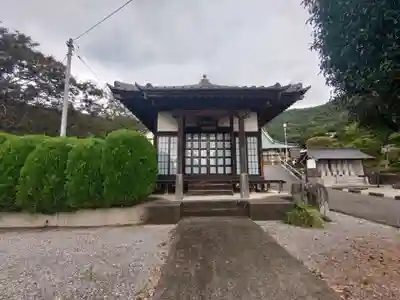 明鏡山龍雲寺の本殿・本堂