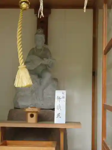 夫婦木神社姫の宮の像