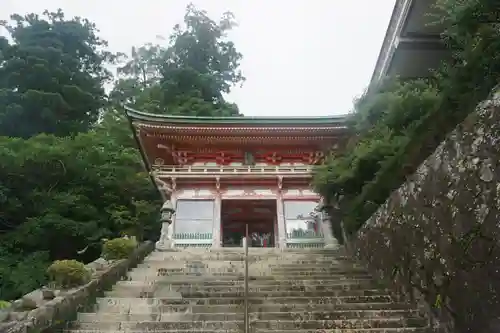 青岸渡寺の山門・神門